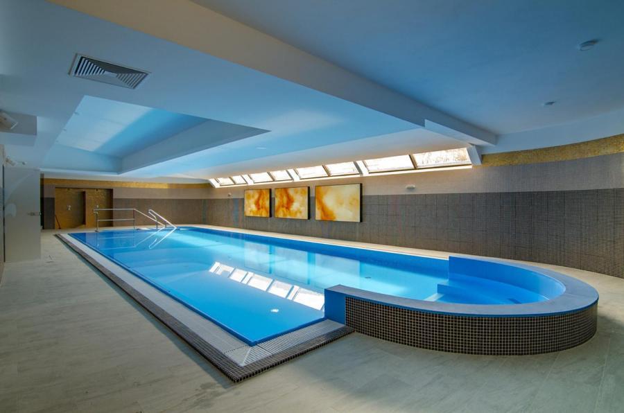 Aparthotel Kristoff Plaza Trencianske Teplice Trenčín Exterior foto