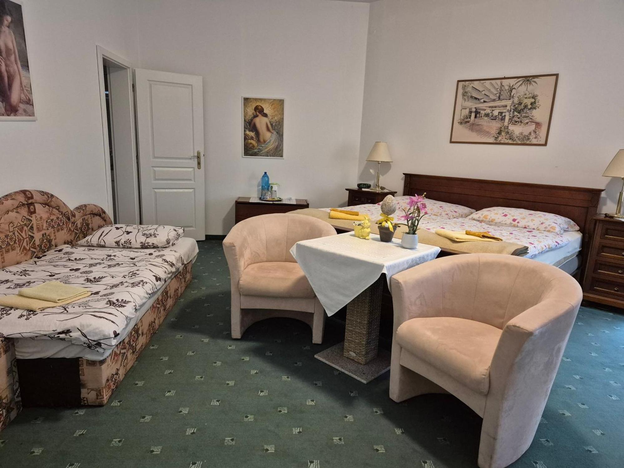 Aparthotel Kristoff Plaza Trencianske Teplice Trenčín Exterior foto